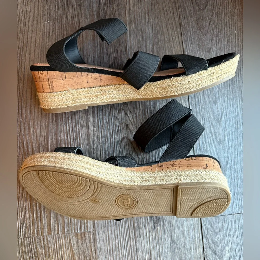 Women's Black Sandals Wonder Nation‎ size 6